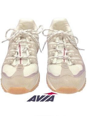 Avia Women's Elevate Athletic Shoes Sneakers in White w/ Lilac trim. Size 8 NWOT
